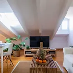 Artist Attic * コルフ島