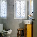 Апартамент Artist Attic *