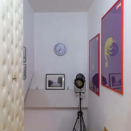 Apartment Artist Attic *