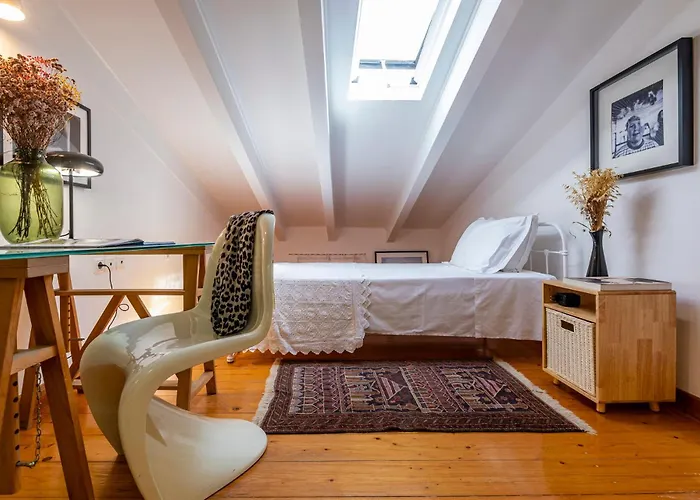 아파트 Artist Attic